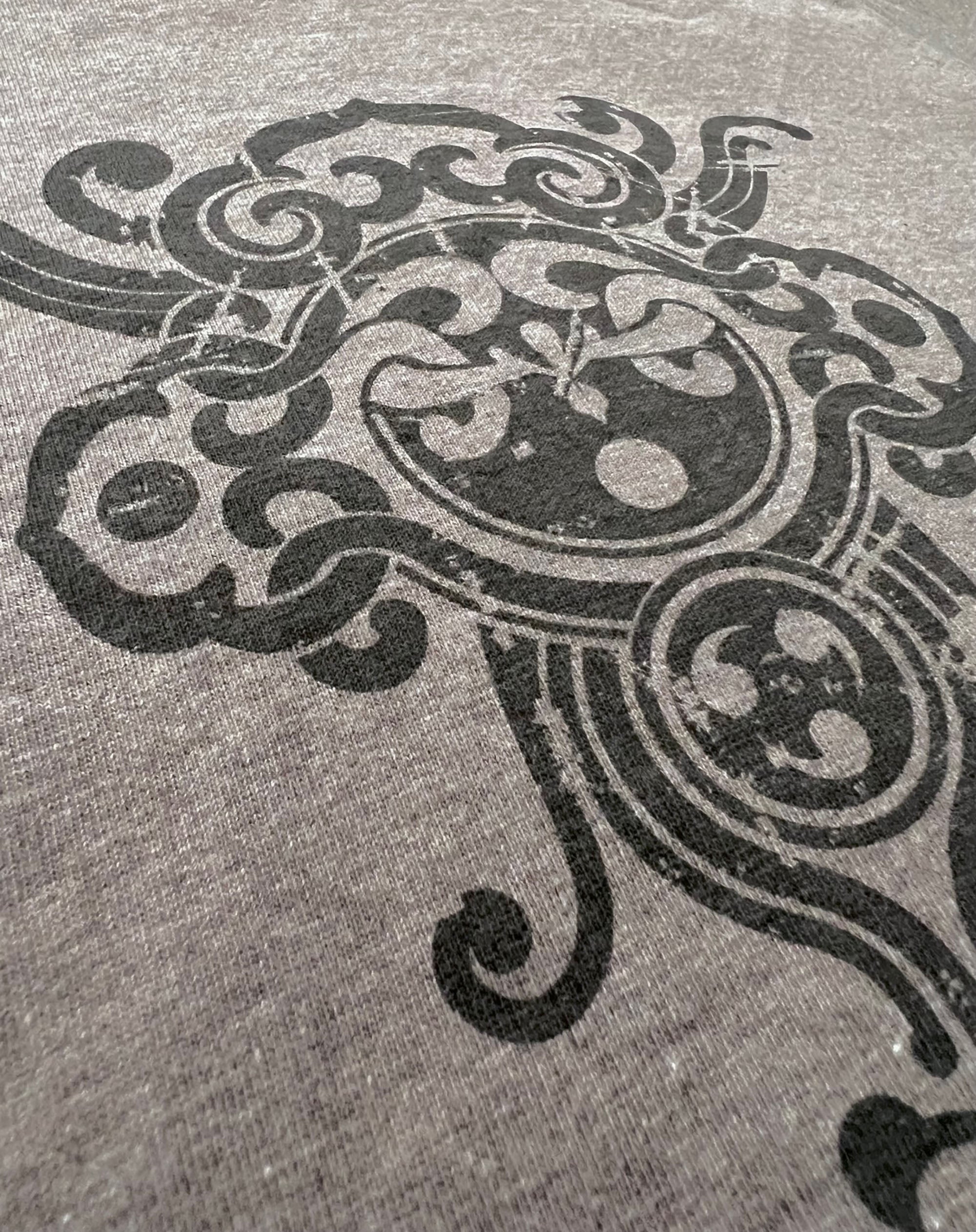 Henna Womens Grey Graphic T-shirt